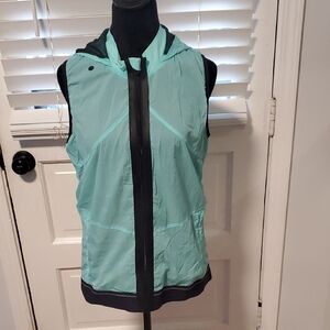 Fabletics Aqua And Black Sleeveless Hooded Vest
